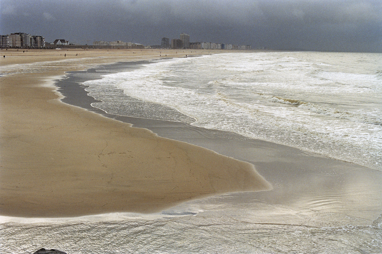 Yvon  Lambert - La plage, 2017