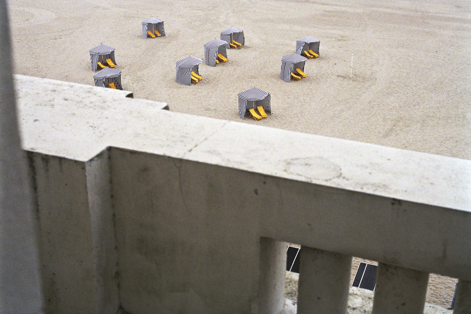 Yvon  Lambert - Thermae Palace, vue vers la plage, 2015